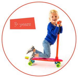 Chillafish skateboard with learning handlebar